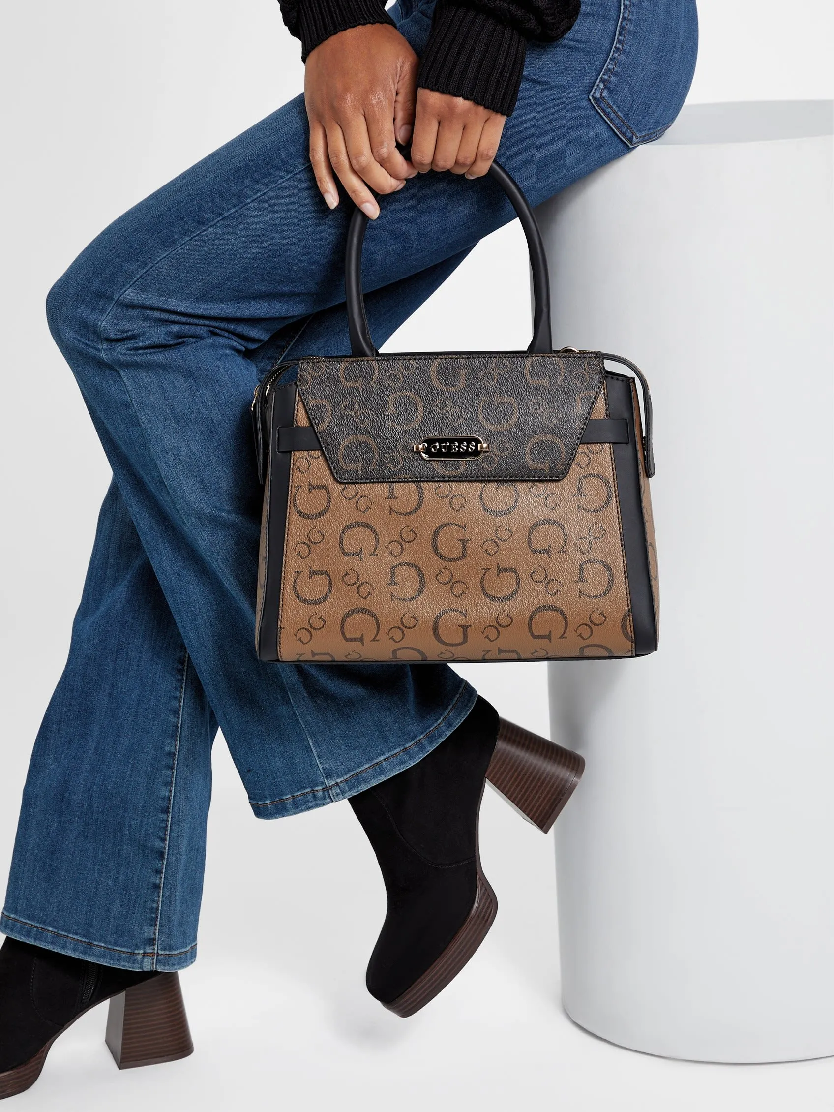 Cassey Logo Satchel