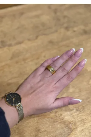 Classic C Shaped Open Ring - Gold