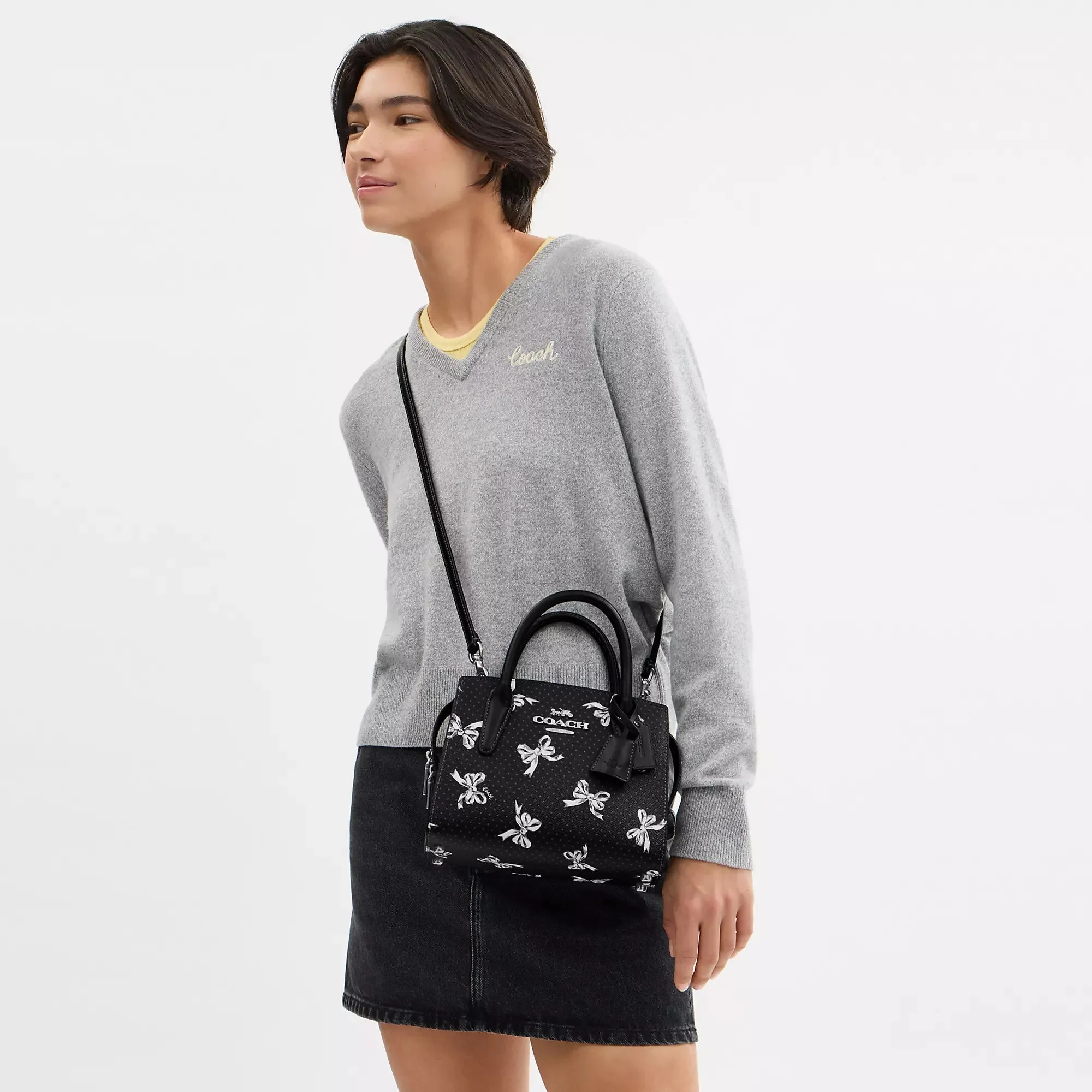 Coach Outlet Andrea Carryall Bag With Bow Print