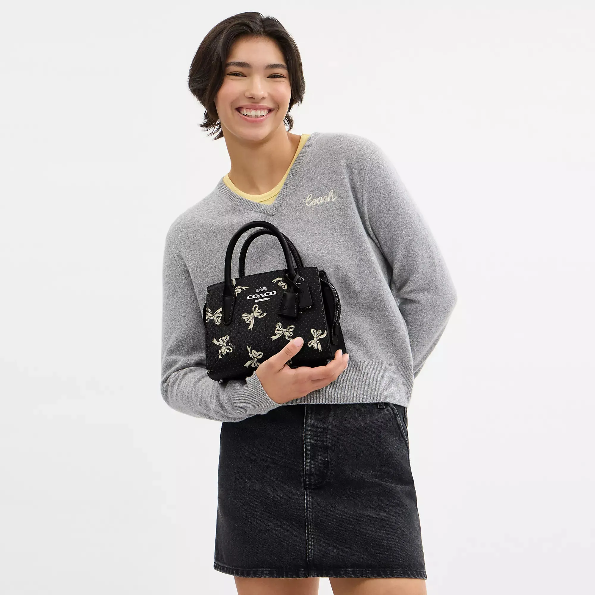 Coach Outlet Andrea Carryall Bag With Bow Print