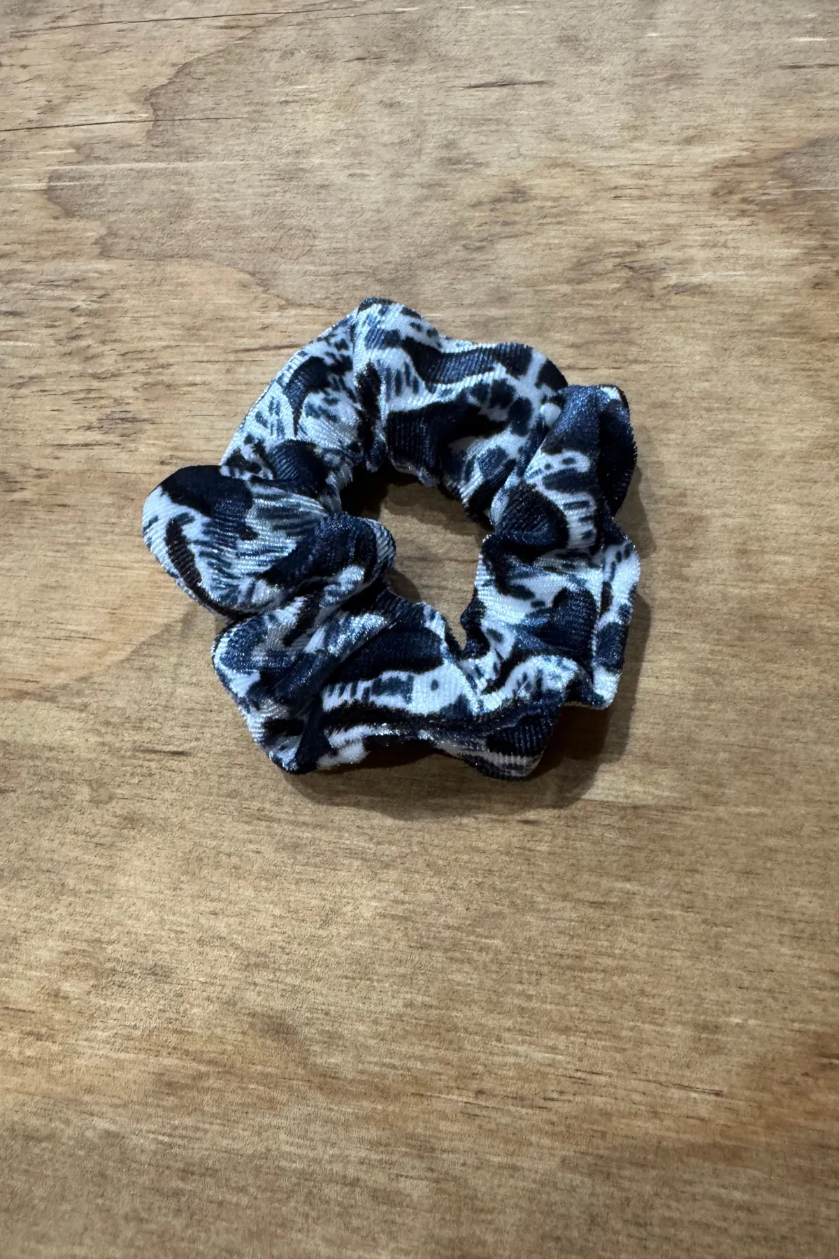 Leopard Scrunchie - Blue