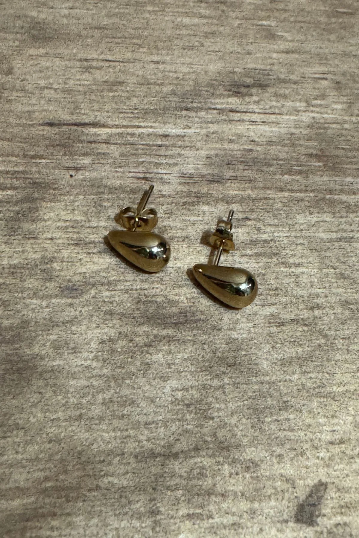 Molly Teardrops Studs - Rose Gold